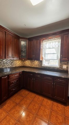 10726 113th Street, Richmond Hill S., NY 11419