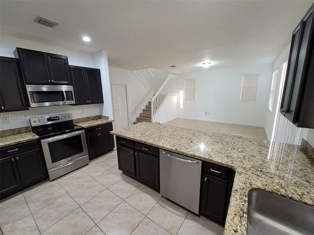 156 SE 21st Ter, Homestead, FL 33033