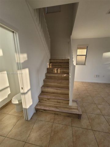 156 SE 21st Ter, Homestead, FL 33033