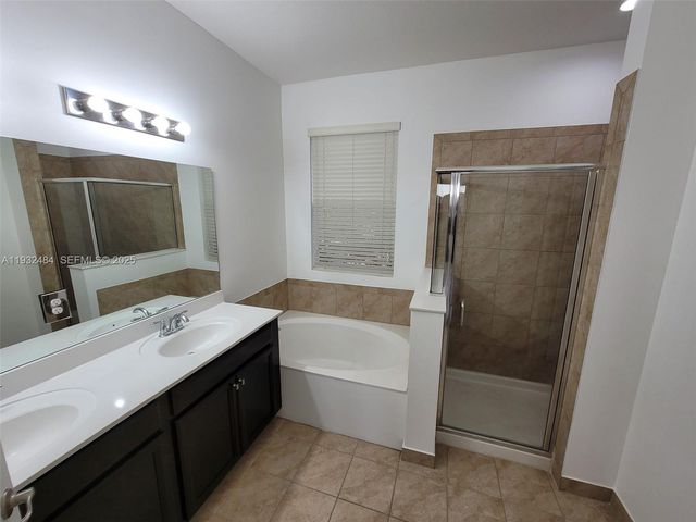 156 SE 21st Ter, Homestead, FL 33033