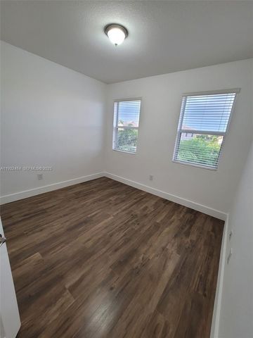 156 SE 21st Ter, Homestead, FL 33033