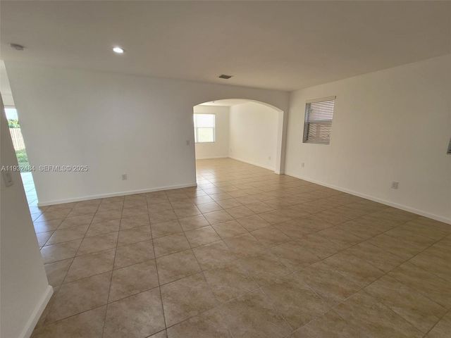 156 SE 21st Ter, Homestead, FL 33033