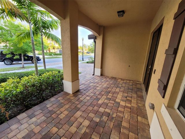 156 SE 21st Ter, Homestead, FL 33033