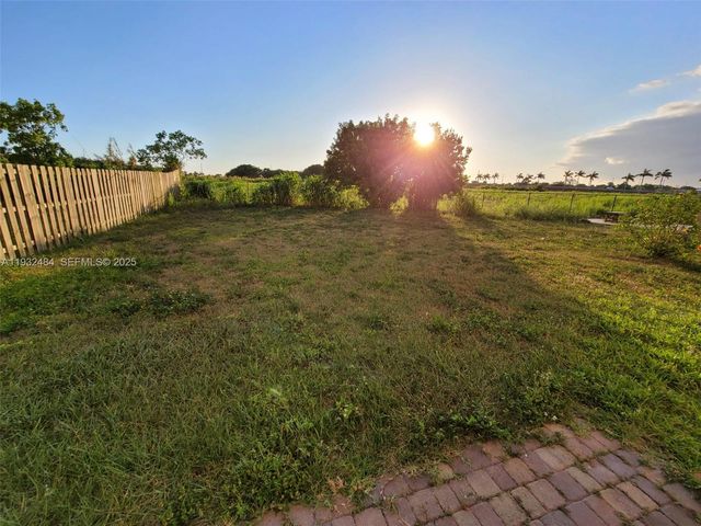 156 SE 21st Ter, Homestead, FL 33033