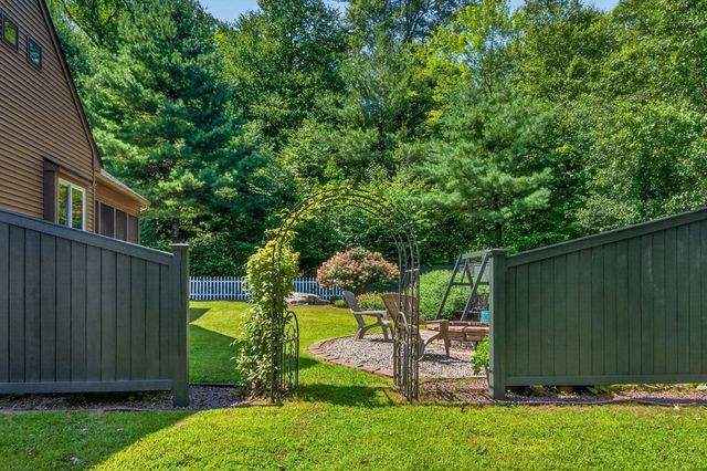 187 Blackstone Street, Mendon, MA 01756