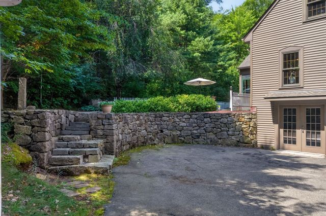 187 Blackstone Street, Mendon, MA 01756
