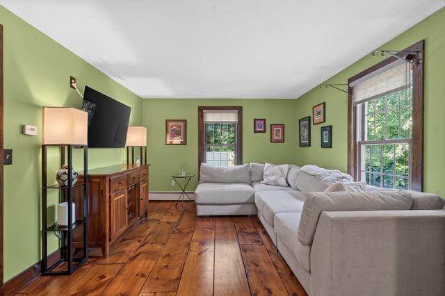 187 Blackstone Street, Mendon, MA 01756