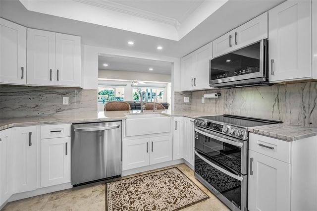 11800 7TH STREET E, Treasure Island, FL 33706