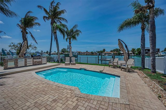 11800 7TH STREET E, Treasure Island, FL 33706