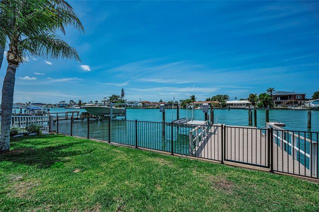 11800 7TH STREET E, Treasure Island, FL 33706