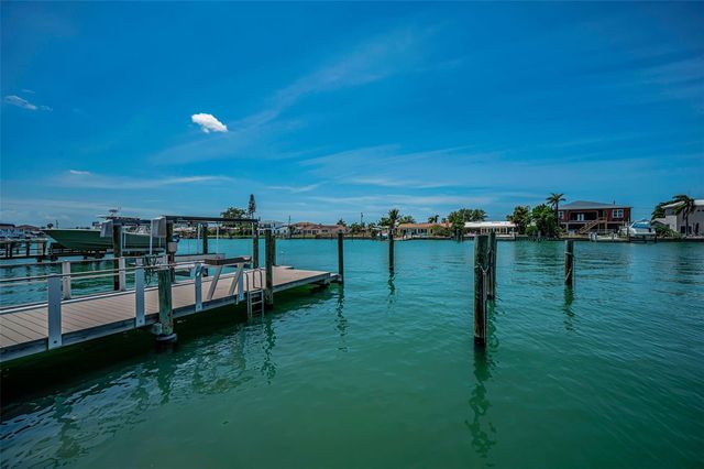 11800 7TH STREET E, Treasure Island, FL 33706