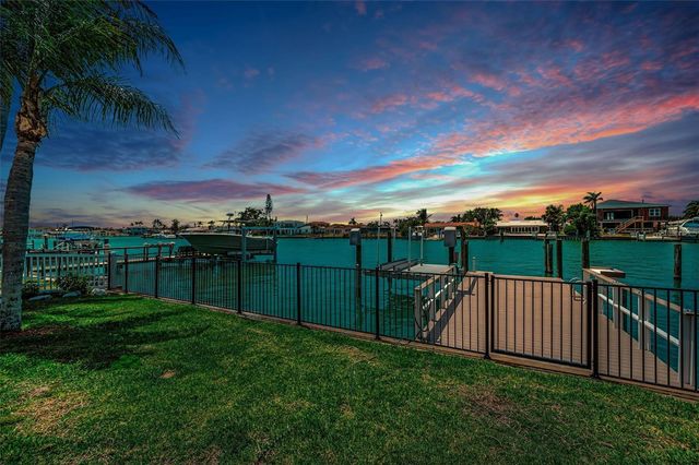 11800 7TH STREET E, Treasure Island, FL 33706