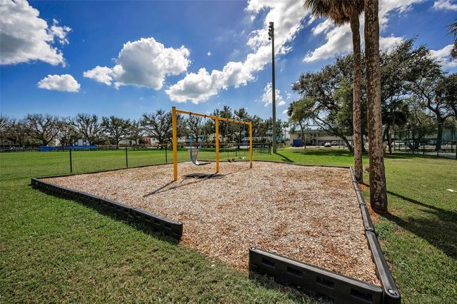 11800 7TH STREET E, Treasure Island, FL 33706