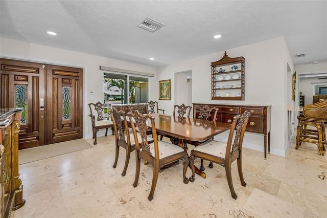 11800 7TH STREET E, Treasure Island, FL 33706