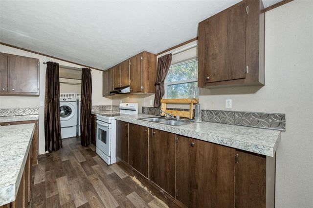 604 Sanders Lane, Franklin, TX 77856