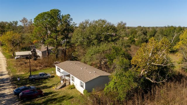604 Sanders Lane, Franklin, TX 77856