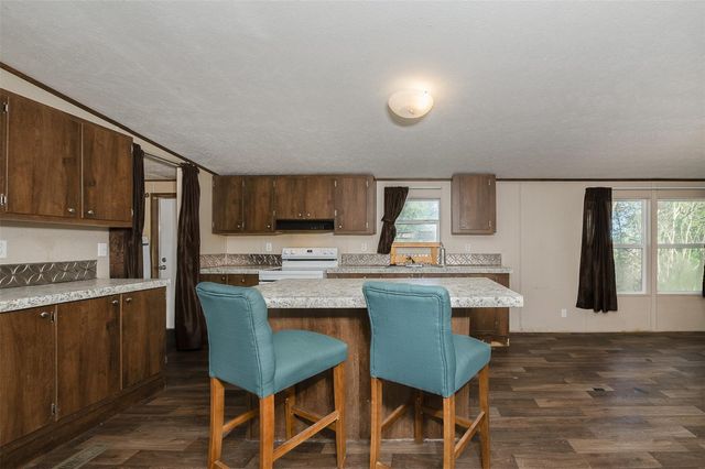 604 Sanders Lane, Franklin, TX 77856