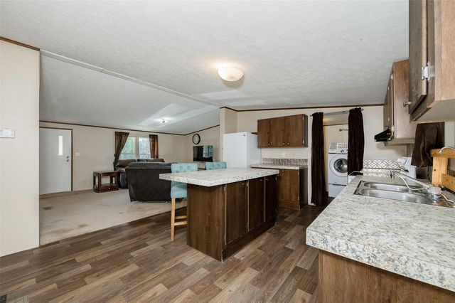 604 Sanders Lane, Franklin, TX 77856