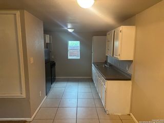 378 E Petaluma, San Antonio, TX 78221