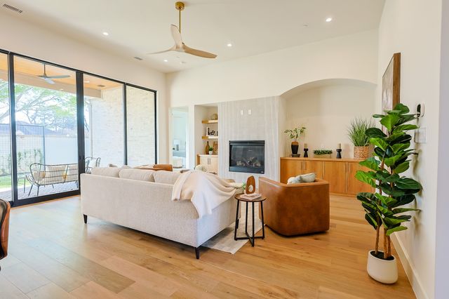 2941 Kosse Court, Grapevine, TX 76051