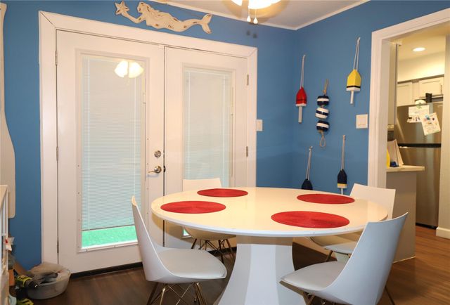 2103 Place Rebecca Lane D6, Houston, TX 77090