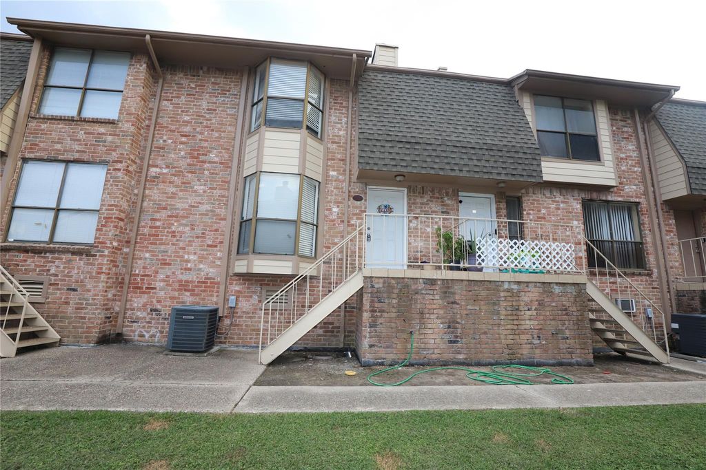 2103 Place Rebecca Lane D6, Houston, TX 77090