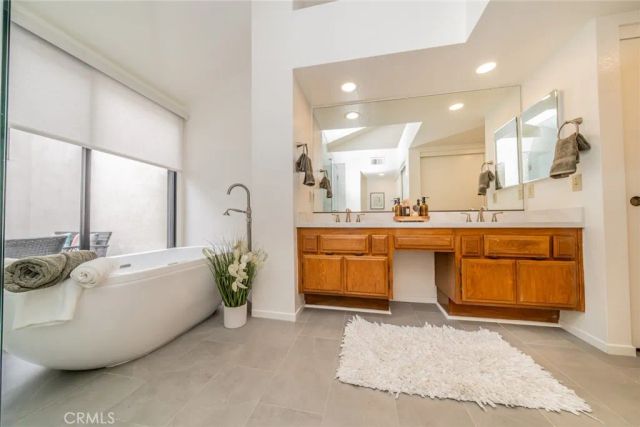 1782 Del Prado, Pomona, CA 91768