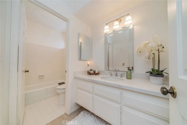 1782 Del Prado, Pomona, CA 91768