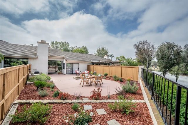 1782 Del Prado, Pomona, CA 91768