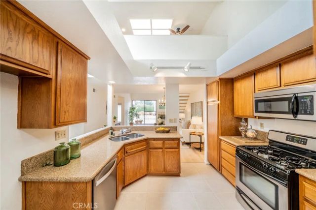 1782 Del Prado, Pomona, CA 91768