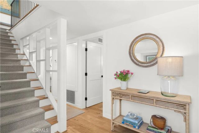 213 Via Mentone, Newport Beach, CA 92663