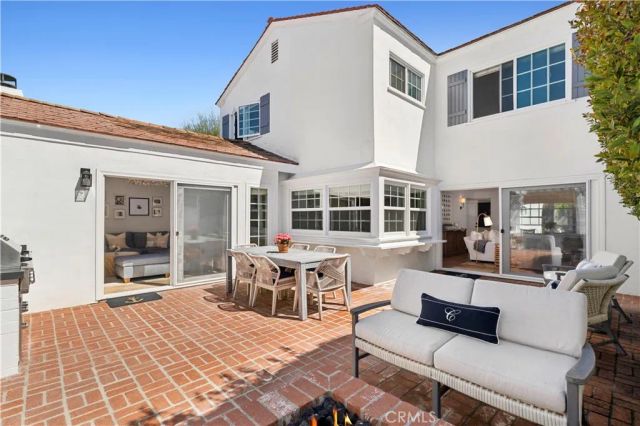 213 Via Mentone, Newport Beach, CA 92663