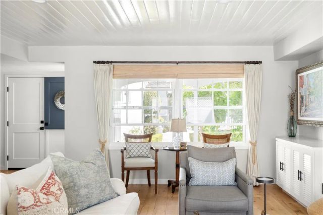 213 Via Mentone, Newport Beach, CA 92663