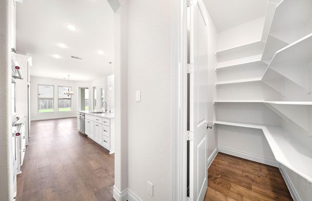 454 Lontano Path, Willis, TX 77318