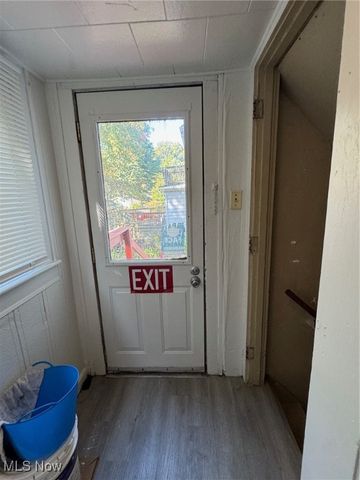 1066 Emma Avenue, Akron, OH 44302