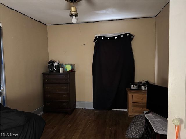 1066 Emma Avenue, Akron, OH 44302