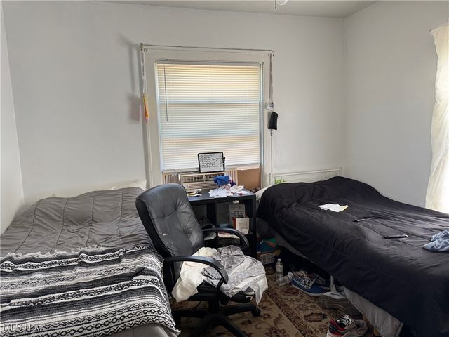 1066 Emma Avenue, Akron, OH 44302