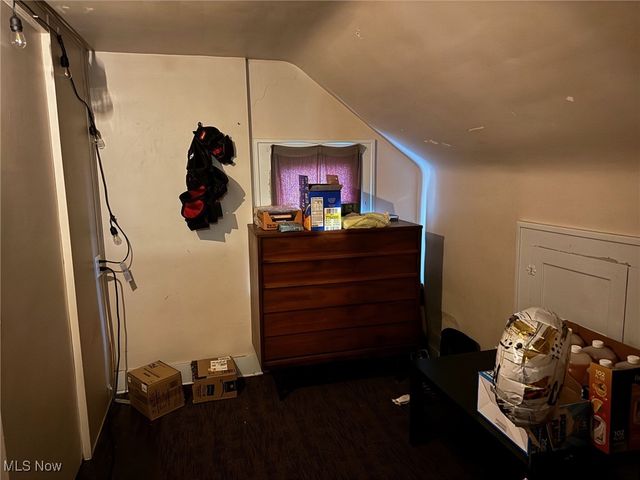 1066 Emma Avenue, Akron, OH 44302