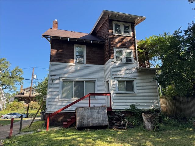 1066 Emma Avenue, Akron, OH 44302