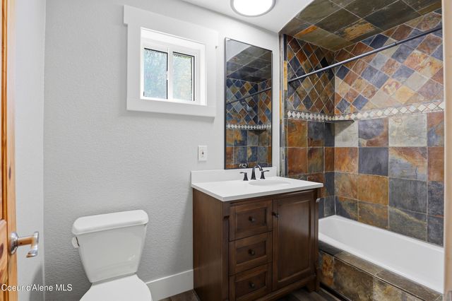 95 Whiskey Jack RD, Sandpoint, ID 83864