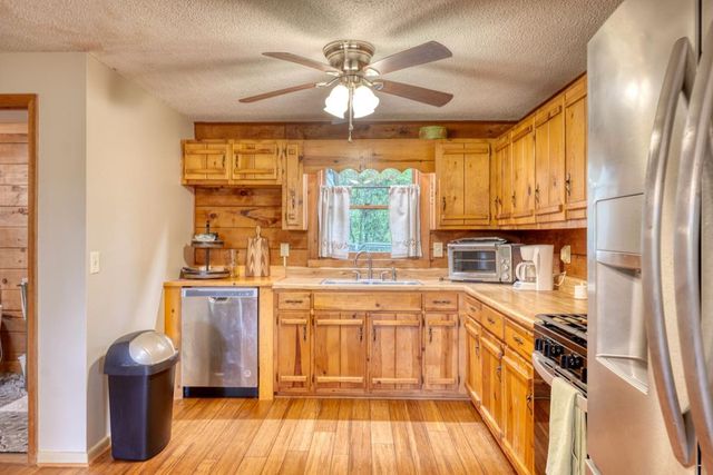 477 Little Snowbird Trail, Marble, NC 28905