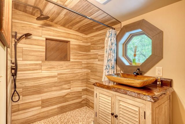 477 Little Snowbird Trail, Marble, NC 28905