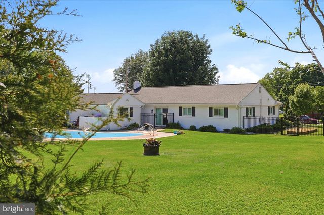 277 APPLE DRIVE, Greencastle, PA 17225