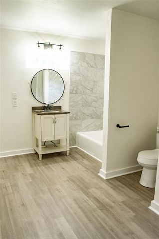 3038 Vines Road, Lake Charles, LA 70611