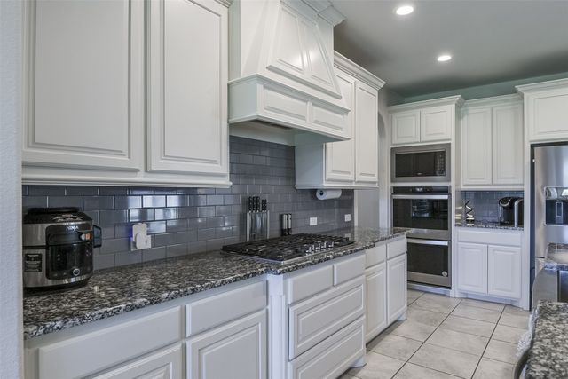 177 Hackney Street, Waxahachie, TX 75165