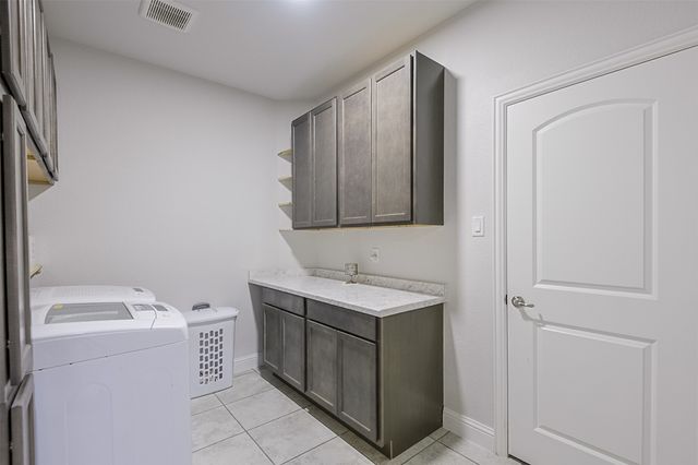 177 Hackney Street, Waxahachie, TX 75165