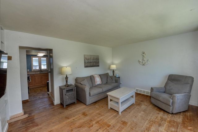 761 W Warren Woods Road, Weesaw Twp, MI 49113