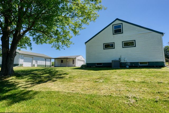761 W Warren Woods Road, Weesaw Twp, MI 49113