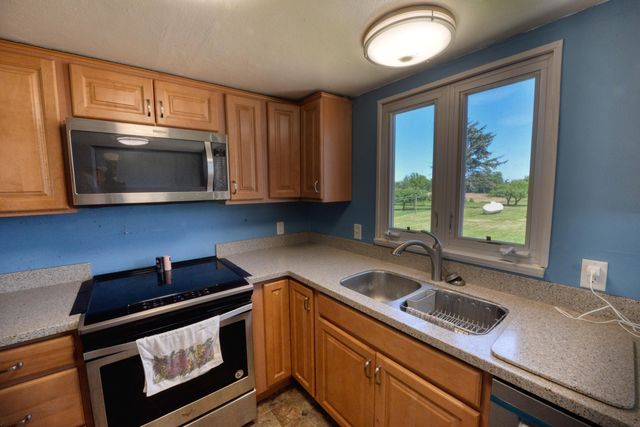 761 W Warren Woods Road, Weesaw Twp, MI 49113
