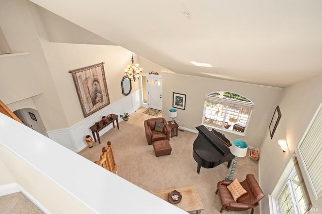 230 Clear Ridge Dr, Healdsburg, CA 95448